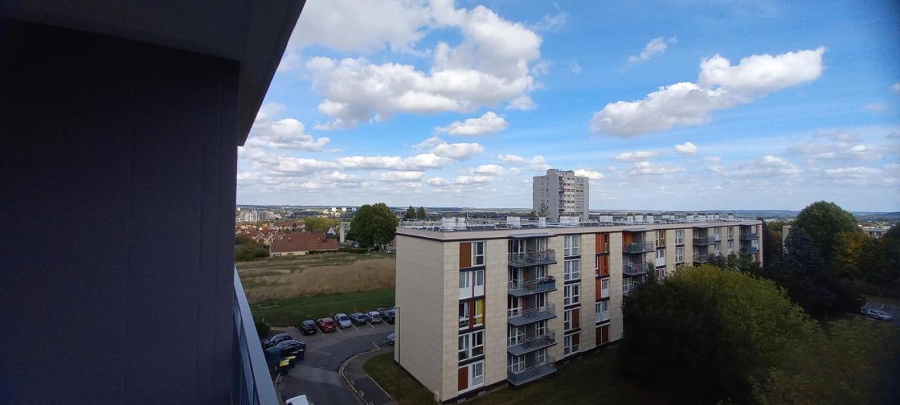 Spacieux, Tendance, avec Vue Panoramique sur Beauvais ! Idéal pour 1 à 6 voyageurs ! 3 lits doubles confortable Esterno foto